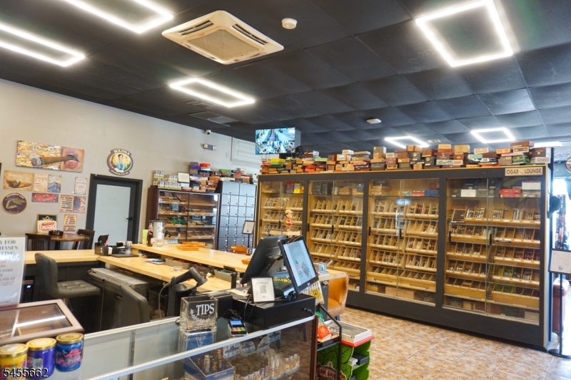 699 Frelinghuysen Ave Property Photo 33