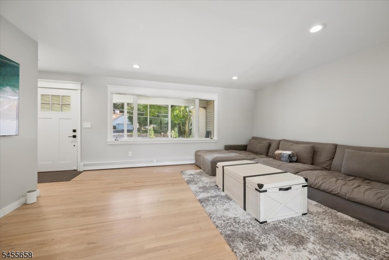 105 Parsippany Rd Property Photo 6
