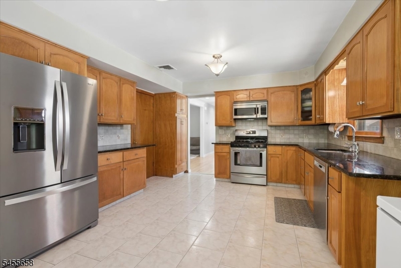 105 Parsippany Rd Property Photo 15