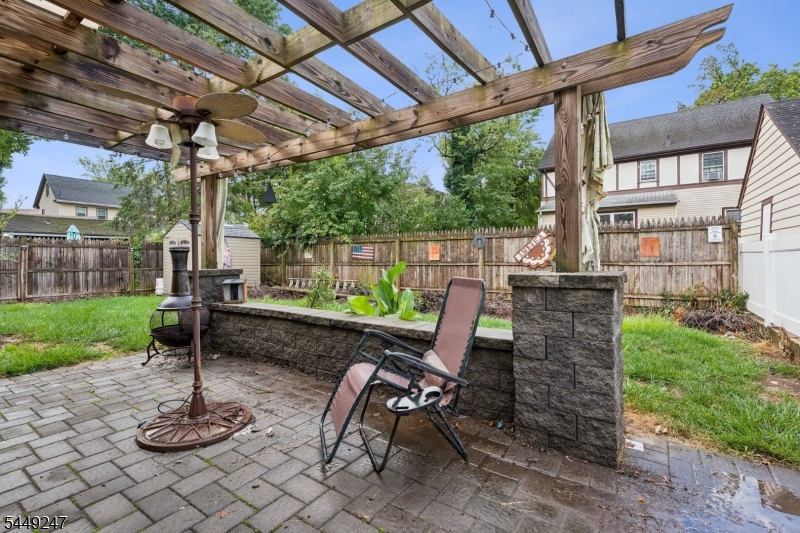 12 Wilson Ter Property Photo 21