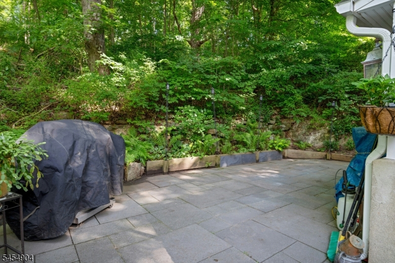 23 Combs Hollow Rd Property Photo 24