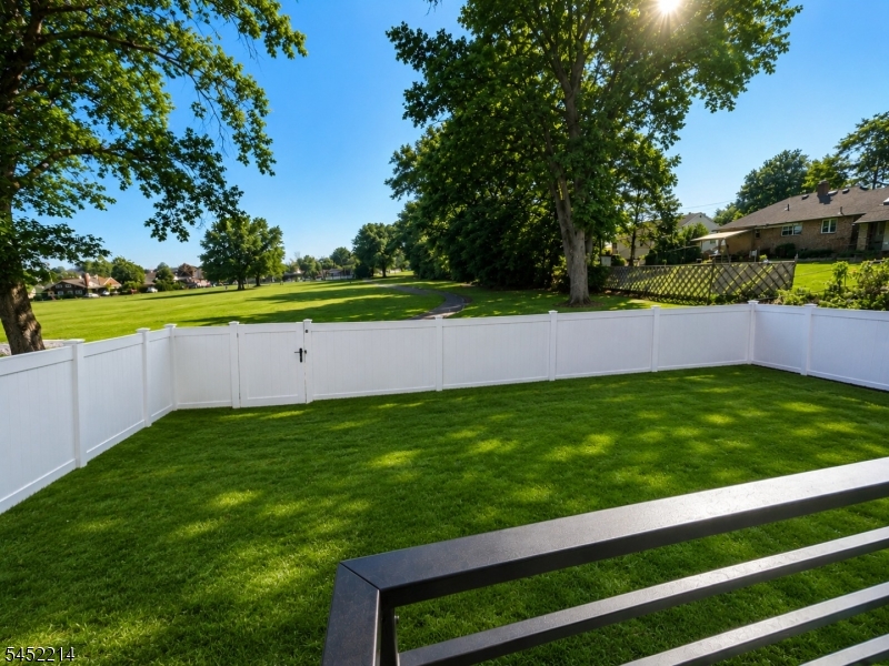 6 Scharg Ct Property Photo 26