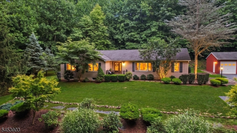 6 Garner Rd Property Photo 1