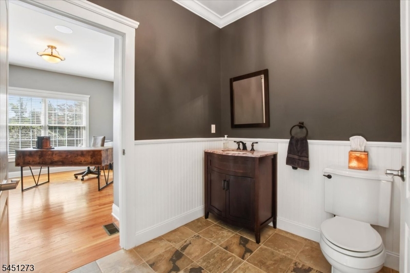 54 W Valley Brook Rd Property Photo 8