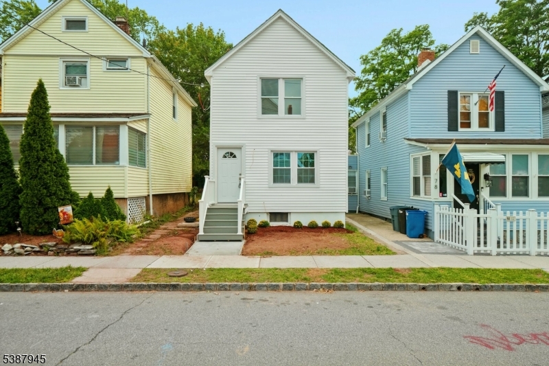76 Mitchell St Property Photo 1