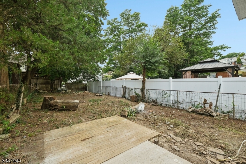 76 Mitchell St Property Photo 18