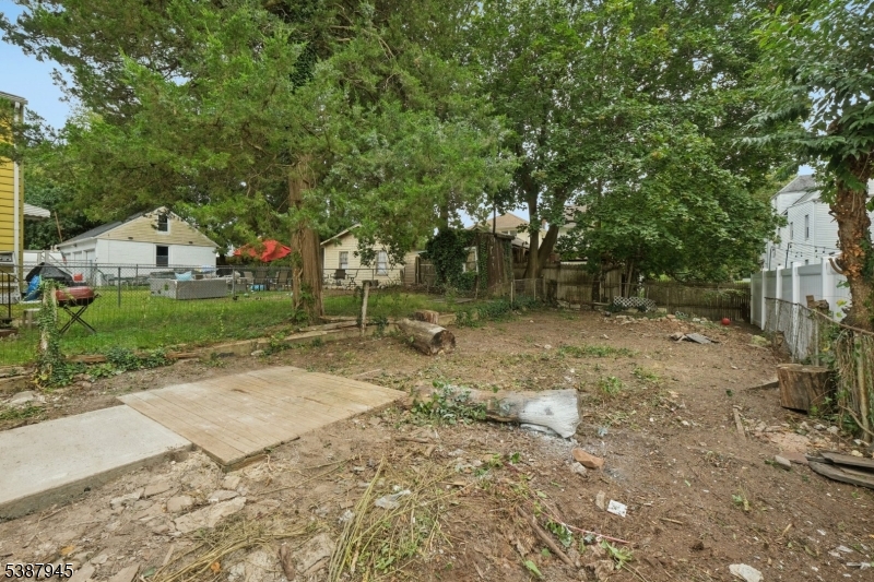 76 Mitchell St Property Photo 19