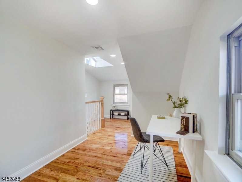 156 W Lincoln Ave Property Photo 18