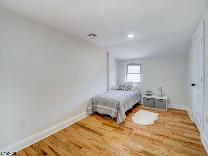 156 W Lincoln Ave Property Photo 21