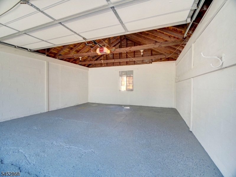 156 W Lincoln Ave Property Photo 34