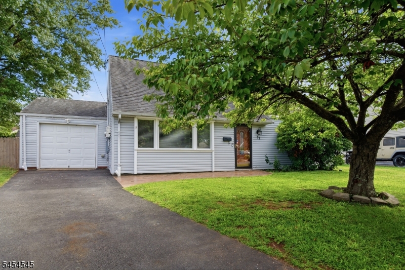 17 Joanna Pl Property Photo 1