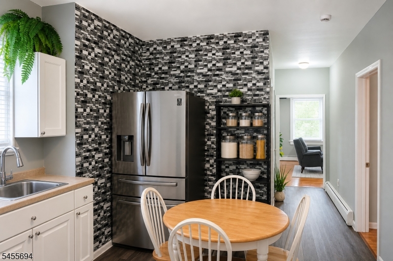 100 Maple St Property Photo 12