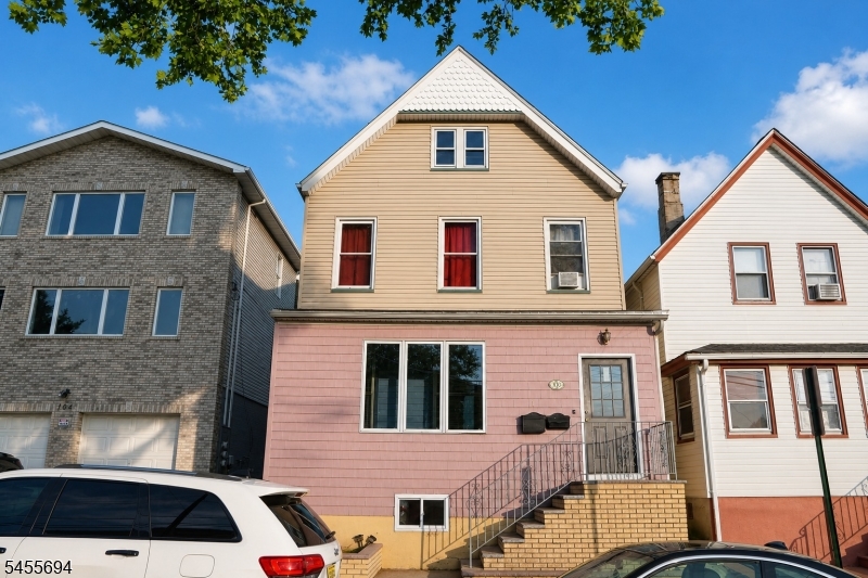100 Maple St Property Photo 22