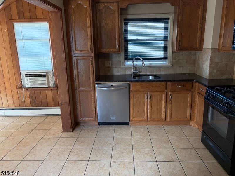116 Giles Ave Property Photo 4