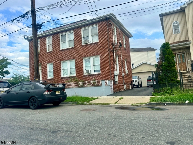 591 Meadow St 2 Property Photo 2