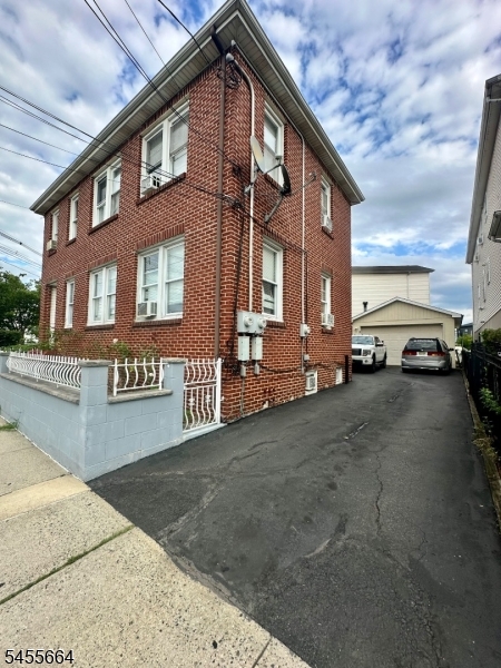 591 Meadow St 2 Property Photo 7