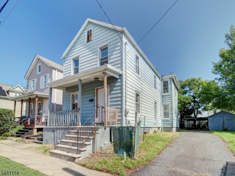 220 William St Property Photo 1