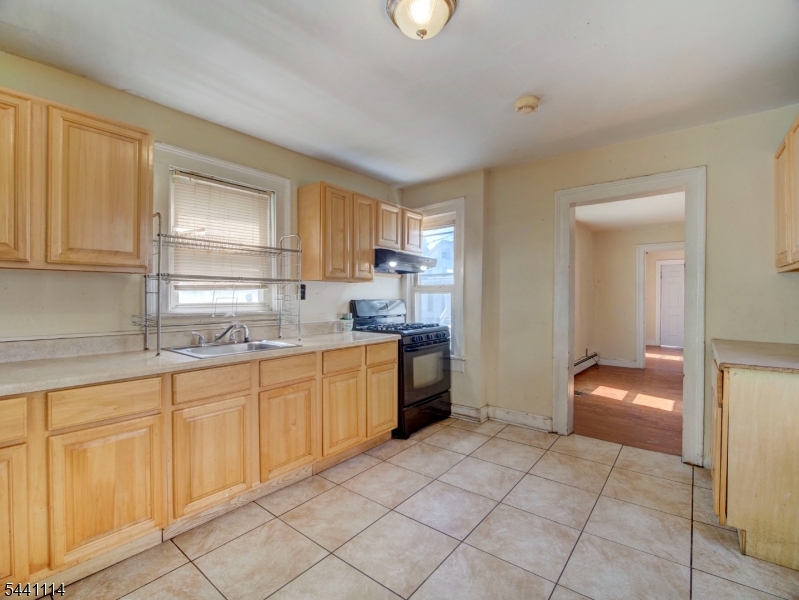 220 William St Property Photo 5