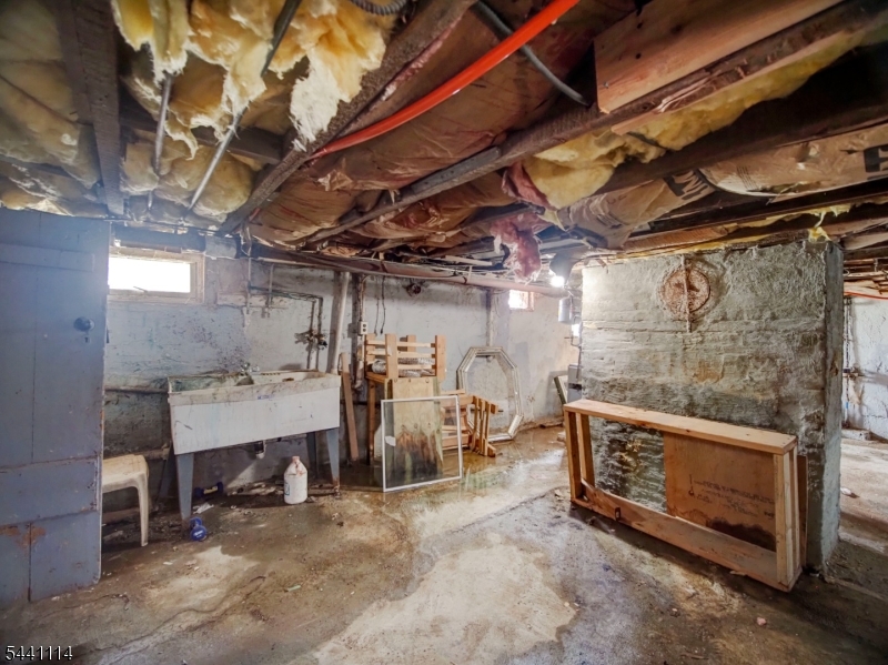 220 William St Property Photo 12
