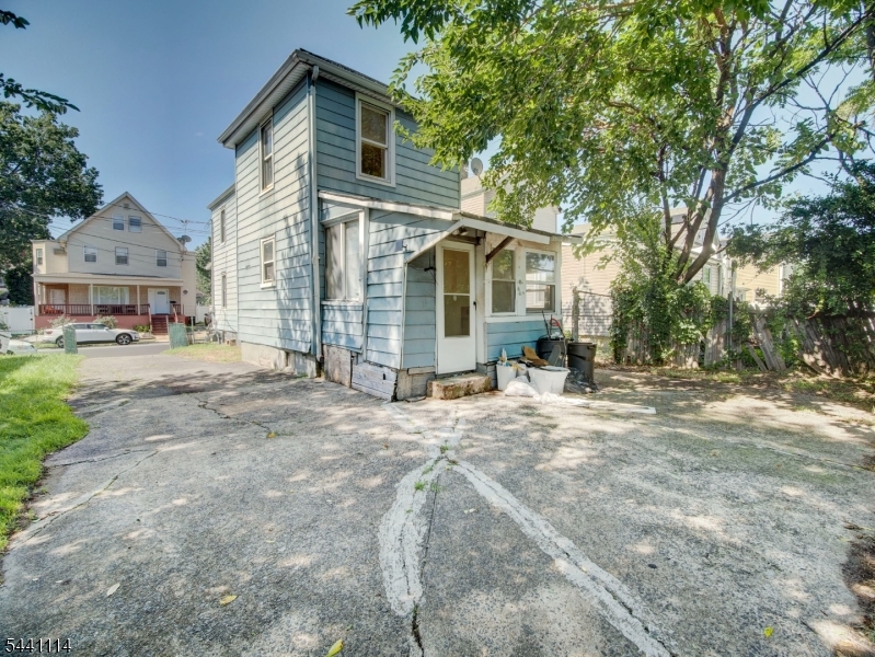 220 William St Property Photo 15