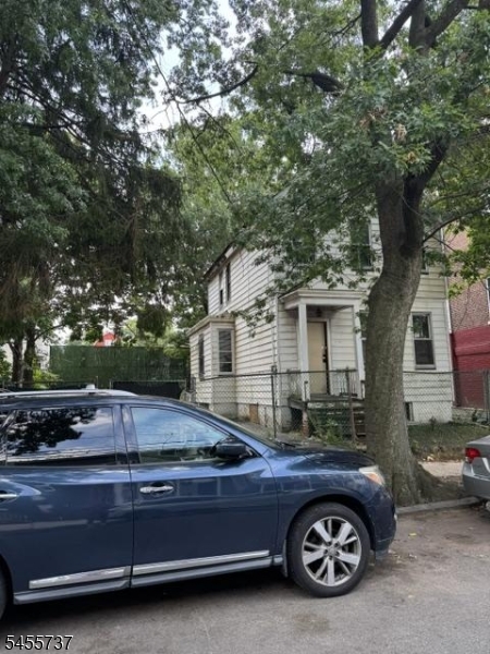 36 Sunset Ave Property Photo 1