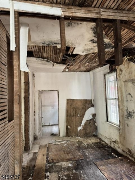 36 Sunset Ave Property Photo 10