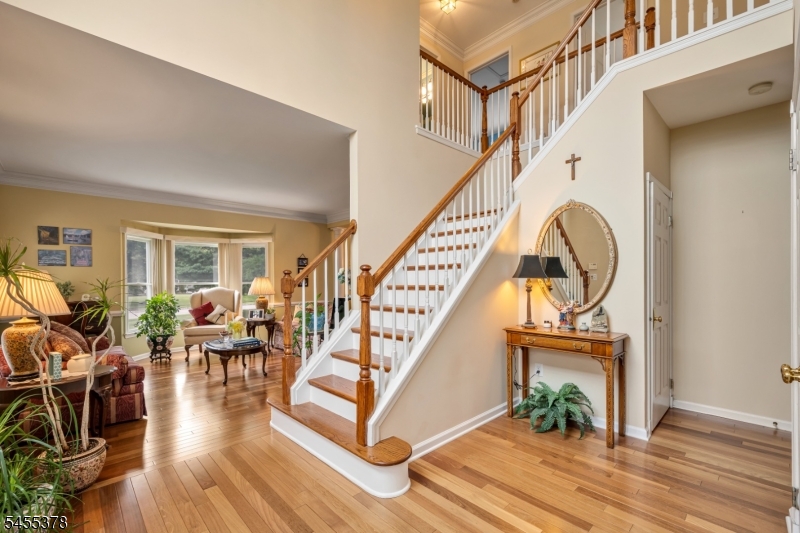 2 Fells Ln Property Photo 6