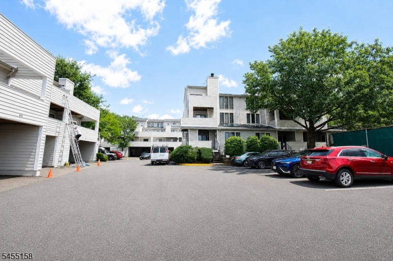 820 Topsail Ln Property Photo 12