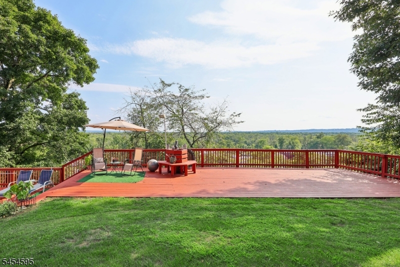 17 Rosenbrook Dr Property Photo 32