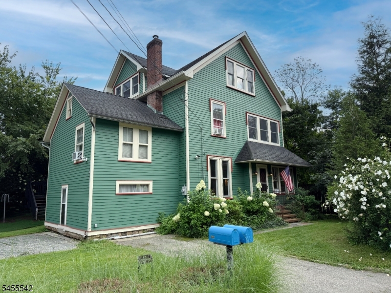 33 Drakestown Rd Property Photo 1