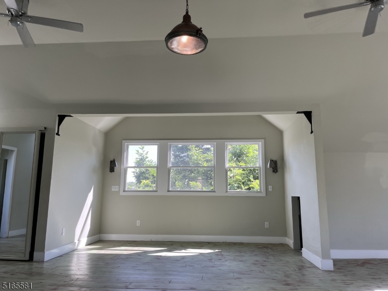 33 Drakestown Rd Property Photo 8