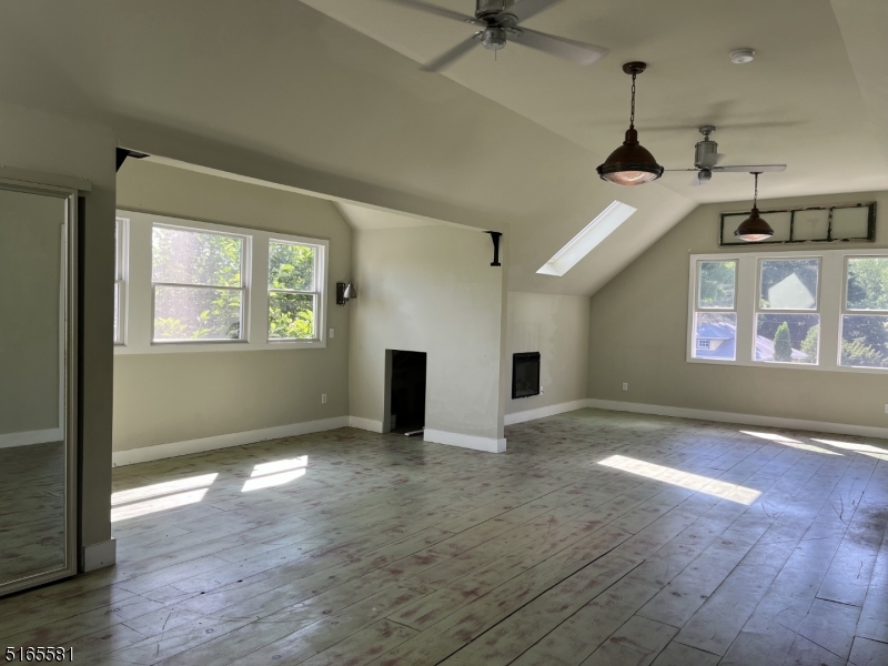 33 Drakestown Rd Property Photo 9