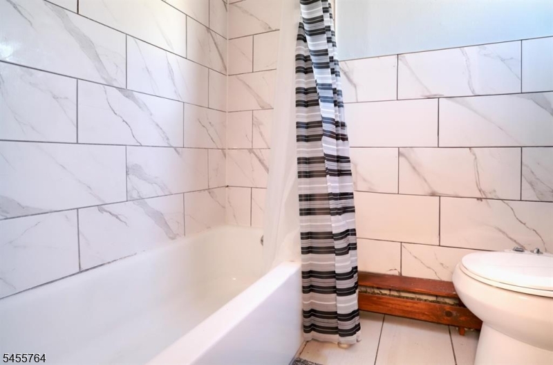 5 Salter Pl 1 Property Photo 4