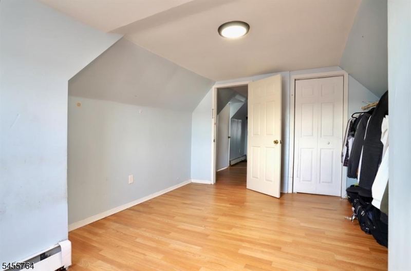 5 Salter Pl 1 Property Photo 6