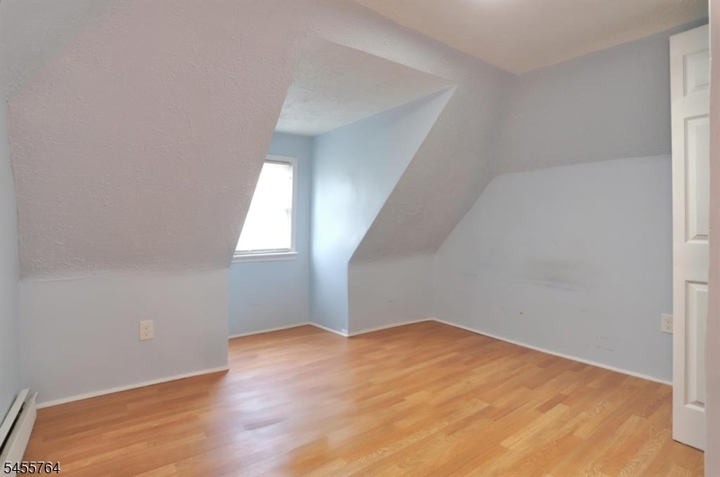 5 Salter Pl 1 Property Photo 7