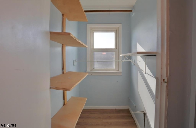 5 Salter Pl 1 Property Photo 10