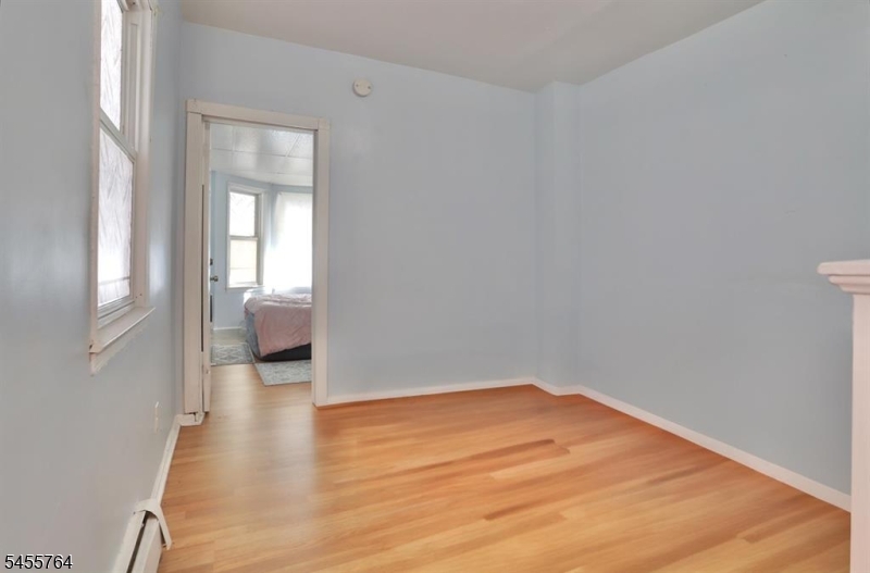 5 Salter Pl 1 Property Photo 12