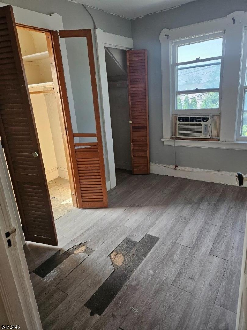 23 Elm St Property Photo 9