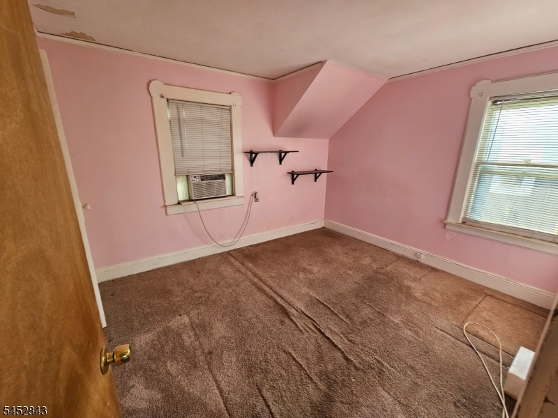 23 Elm St Property Photo 12