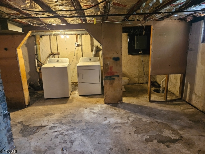 23 Elm St Property Photo 14