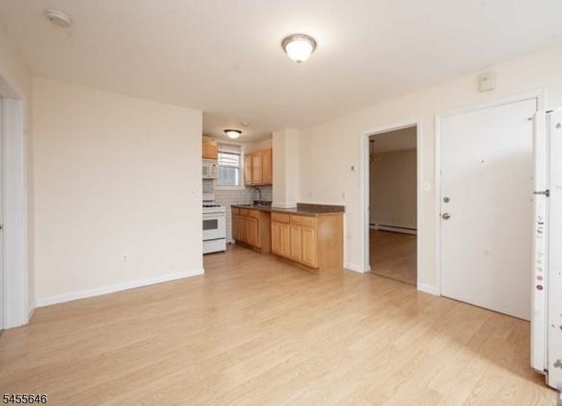 23 Market St Property Photo 10