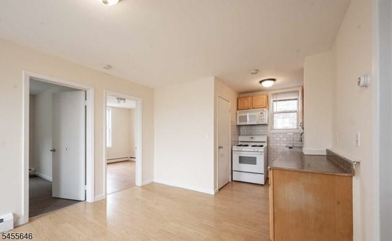 23 Market St Property Photo 11