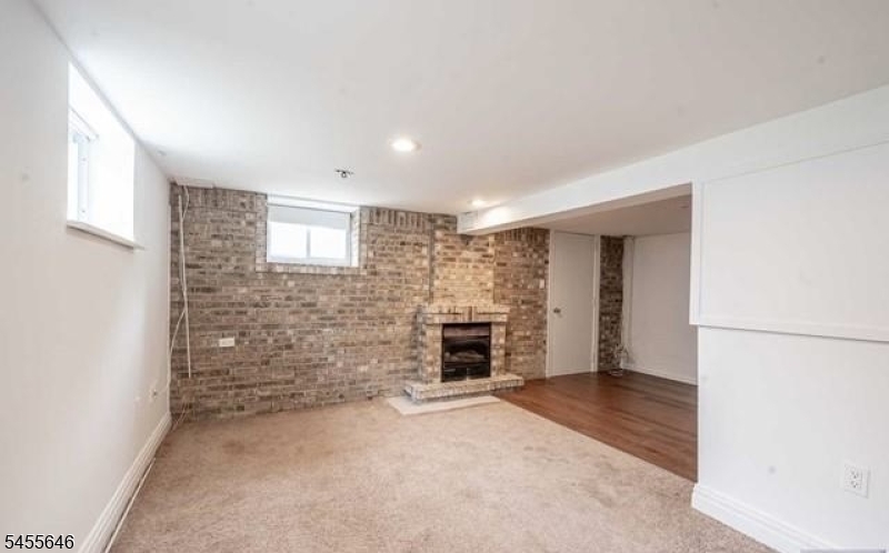 23 Market St Property Photo 14