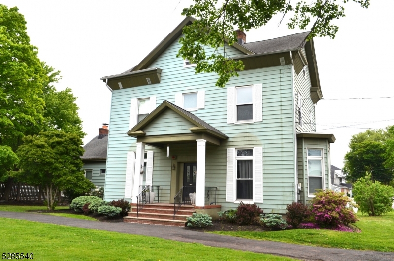 1800 Front St 4 Property Photo 1