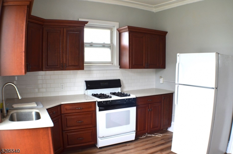 1800 Front St 4 Property Photo 3