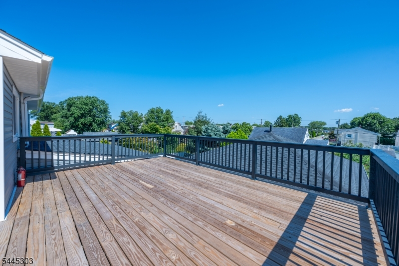 214 Alberta Dr Property Photo 37