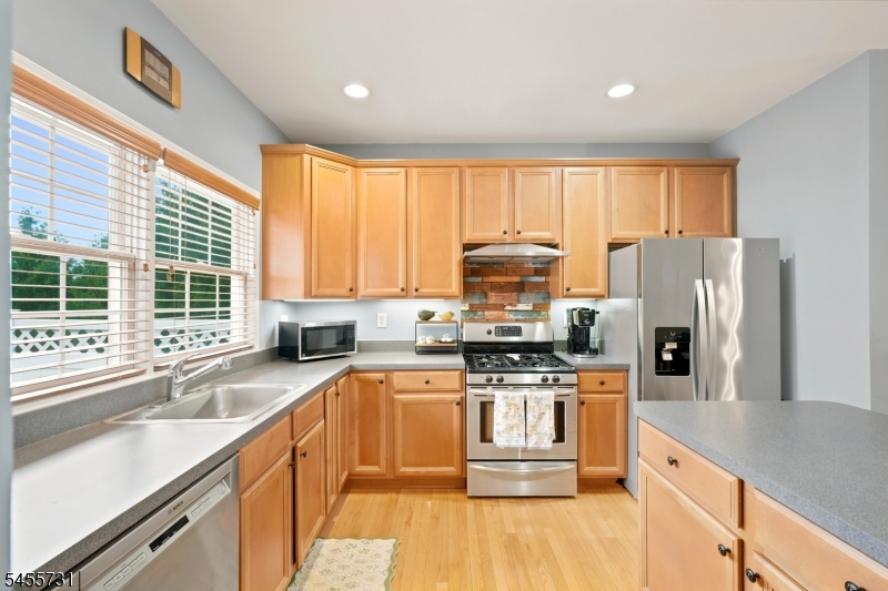 29 Riga Ct Property Photo 5