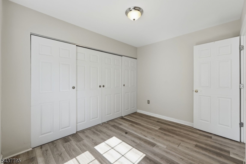 81 Hudson Ave Property Photo 21
