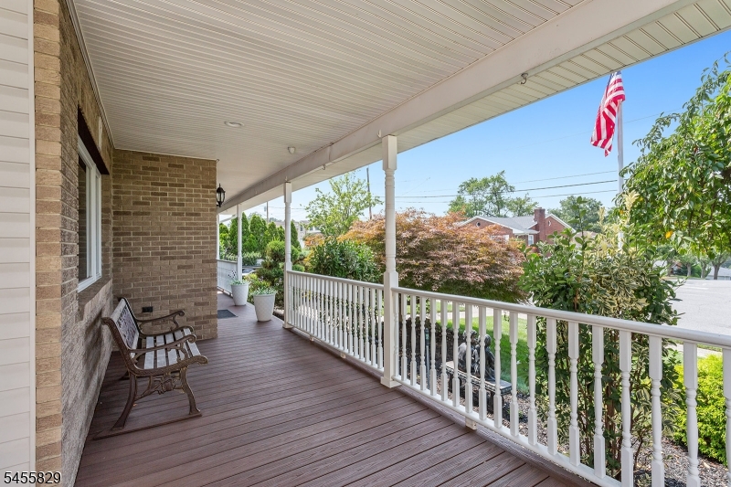 26 Mount Cedar Ave Property Photo 5