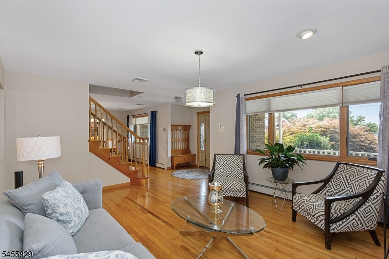 26 Mount Cedar Ave Property Photo 17